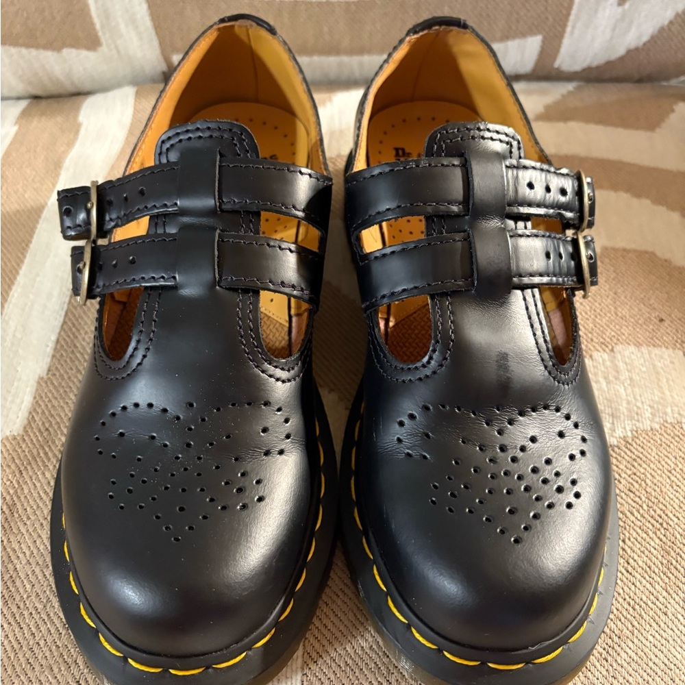 Dr. Martins 8065 SMOOTH LEATHER MARY JANE SHOES SIZE 7 38UK